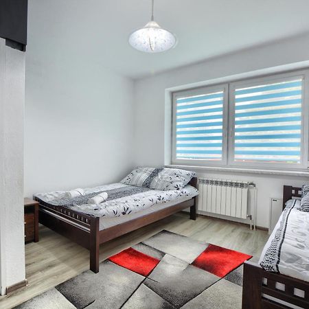 Ceglany Apartament Ustrzyki Dolne Luaran gambar