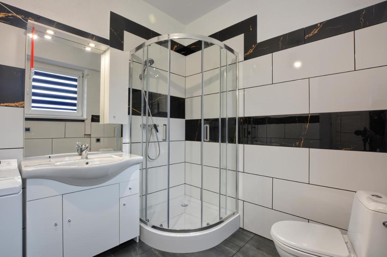 Ceglany Apartament Ustrzyki Dolne Luaran gambar