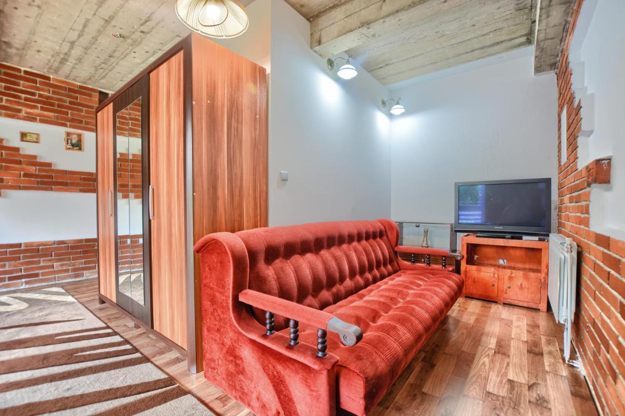 Ceglany Apartament Ustrzyki Dolne Luaran gambar