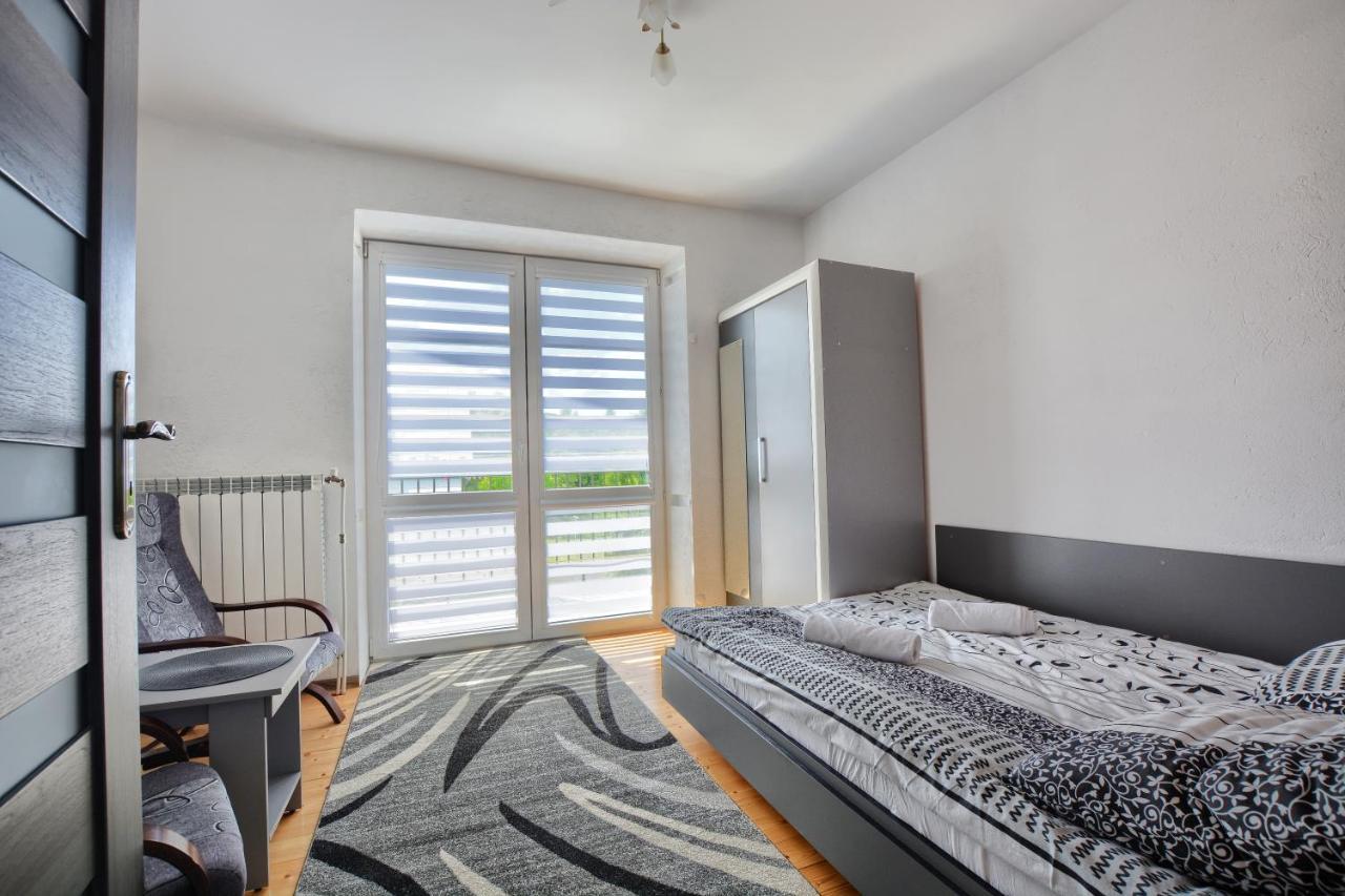 Ceglany Apartament Ustrzyki Dolne Luaran gambar