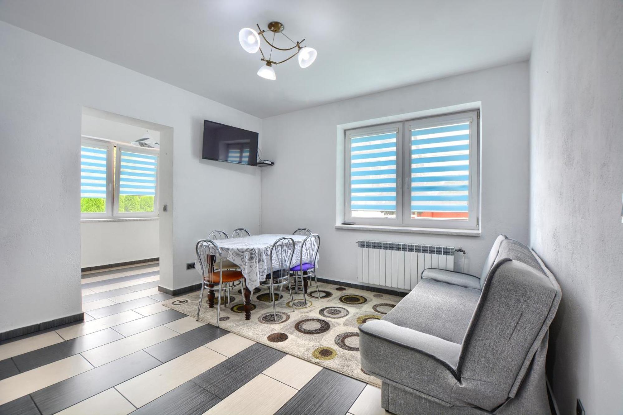 Ceglany Apartament Ustrzyki Dolne Luaran gambar