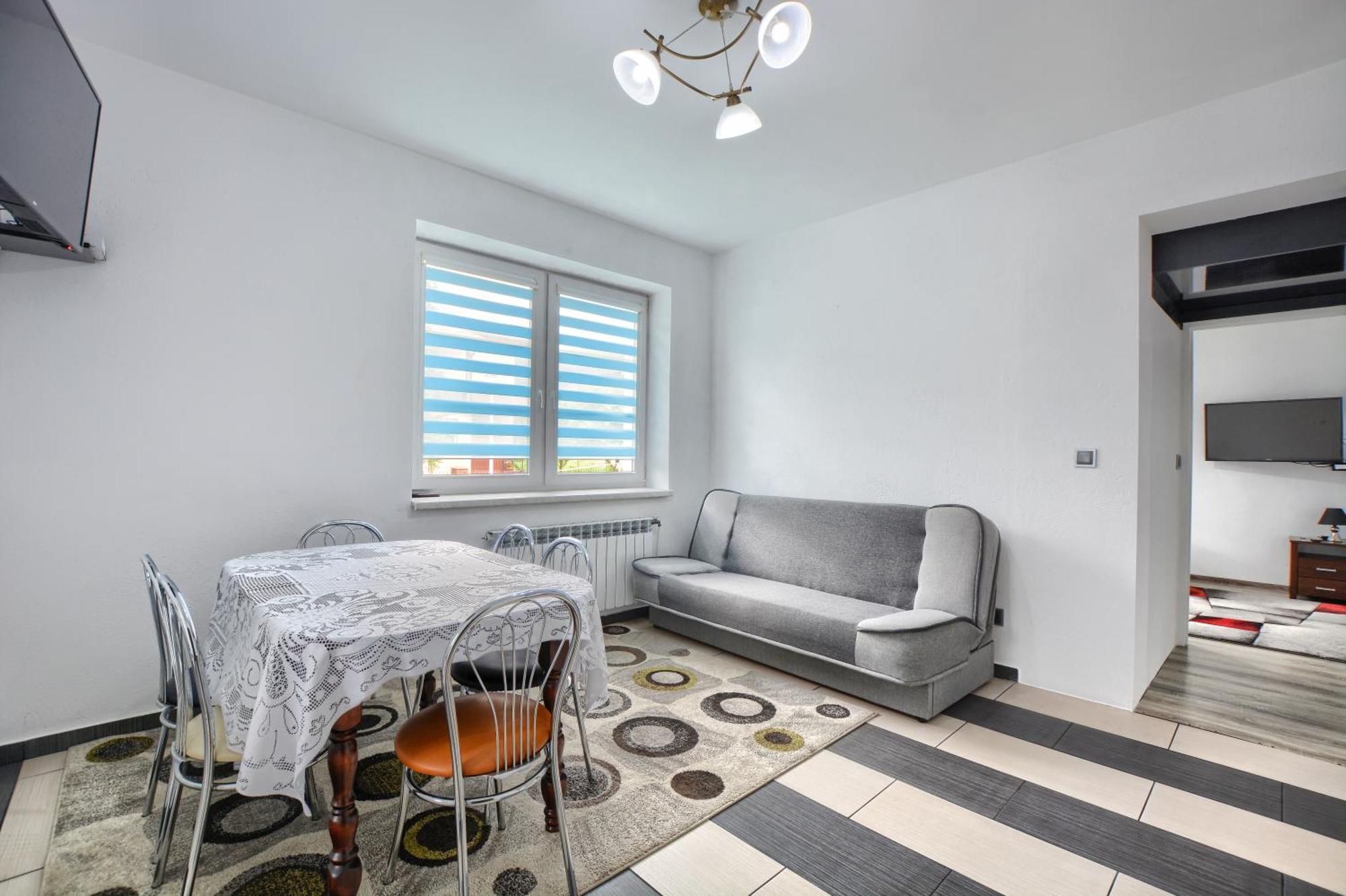 Ceglany Apartament Ustrzyki Dolne Luaran gambar
